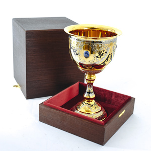 Medium cup with lapis lazuli, Chrysostom, lapis lazuli, brass, gilding, enamel