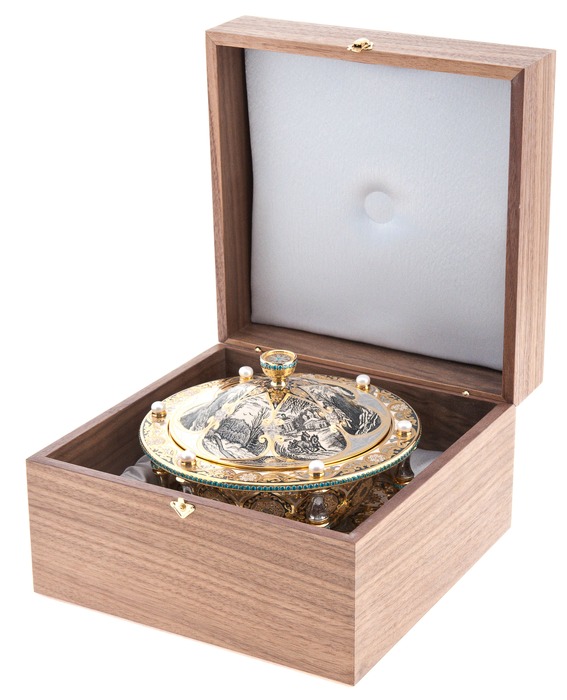 The box "Troika" Zlatoust