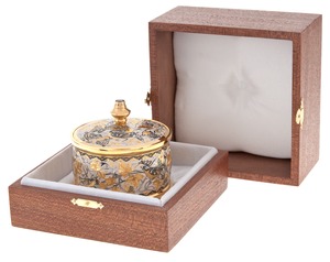 The chest with the stone "Birds" Zlatoust