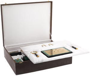The "Sovereign" writing set made of malachite, Zlatoust