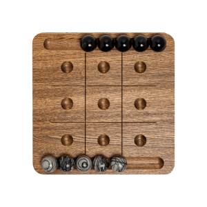 The board game Tic Tac Toe "Picasso"