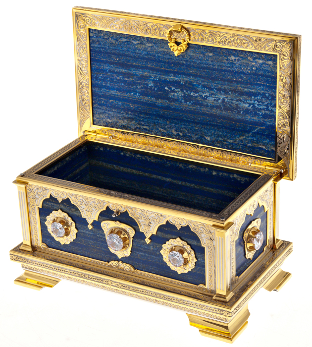 Lapis lazuli casket with rock crystal, Zlatoust
