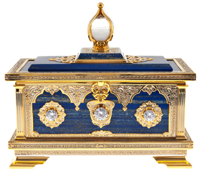 Lapis lazuli casket with rock crystal, Zlatoust