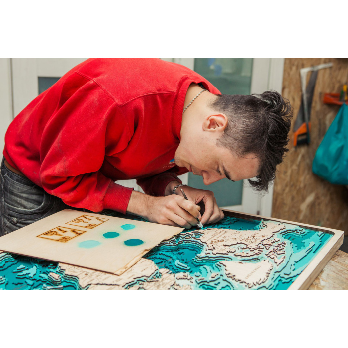 Map of China in English made of wood, to order