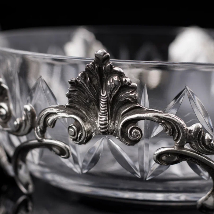 A pair of Moderna candy bowls
