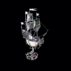 Серебряный корабль "Каравелла" с раковиной Nautilus