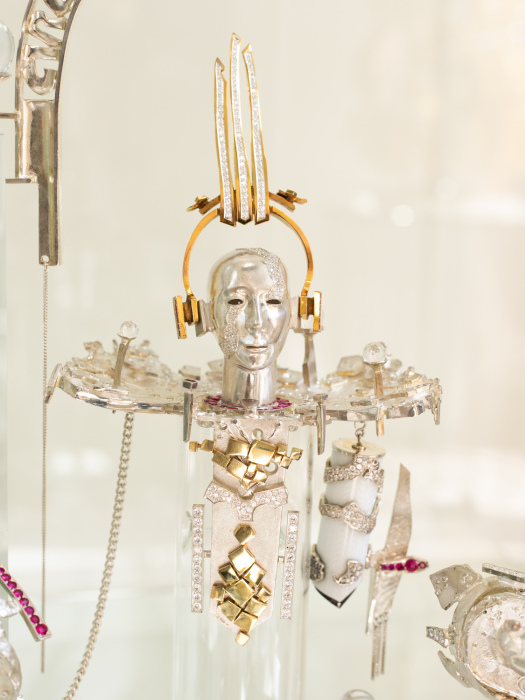 Exclusive table composition "Sitting doll"