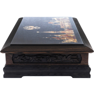 A box for weapons made of stained oak and amber "Patriot"