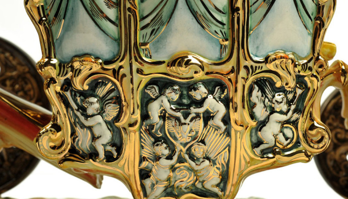 Damask "Carriage"