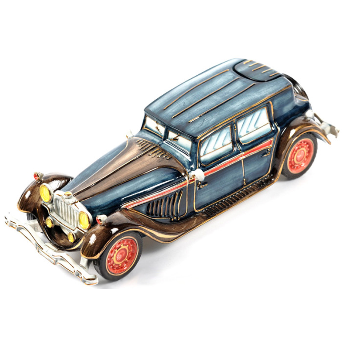 Stock car "Retro" with rotating wheels
