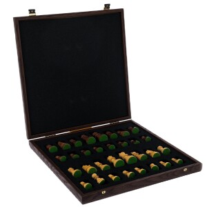 Walnut chess "Manopoulos"