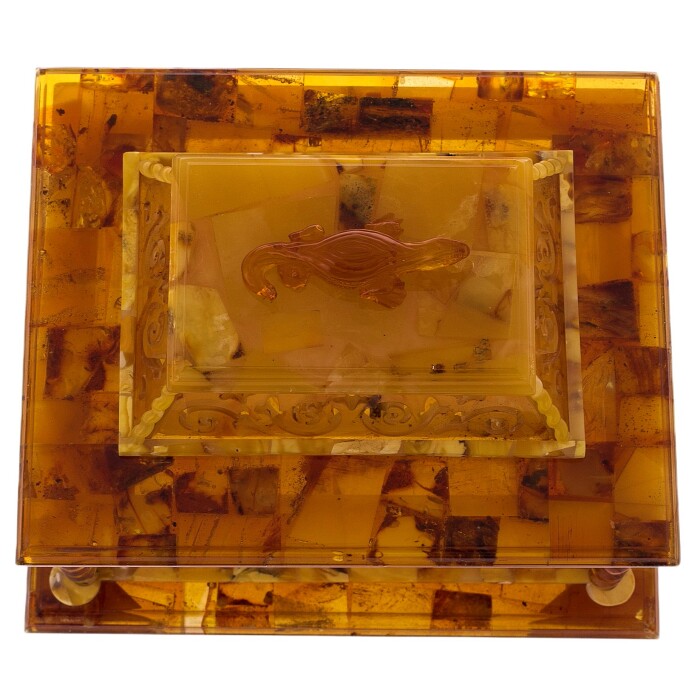 The box made of amber "Salamander"