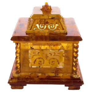 The box made of amber "Salamander"