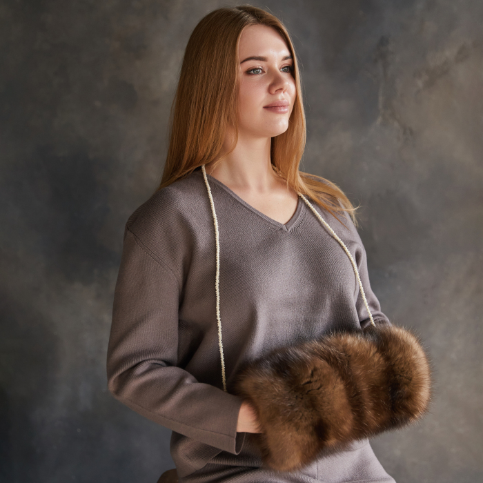 Sable fur clutch, white pendant