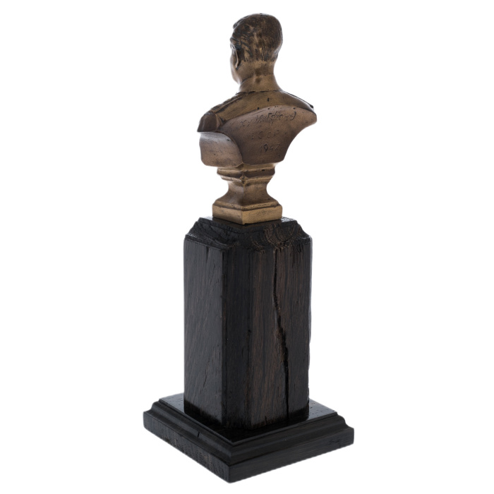 Statuette bust of stained oak "Stalin I.V."