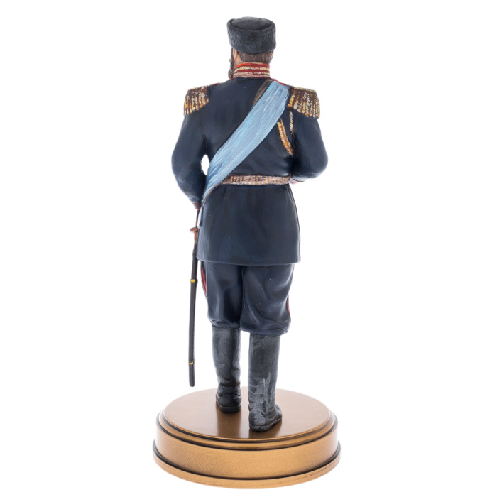 Statuette made of solid alder "Alexander III"